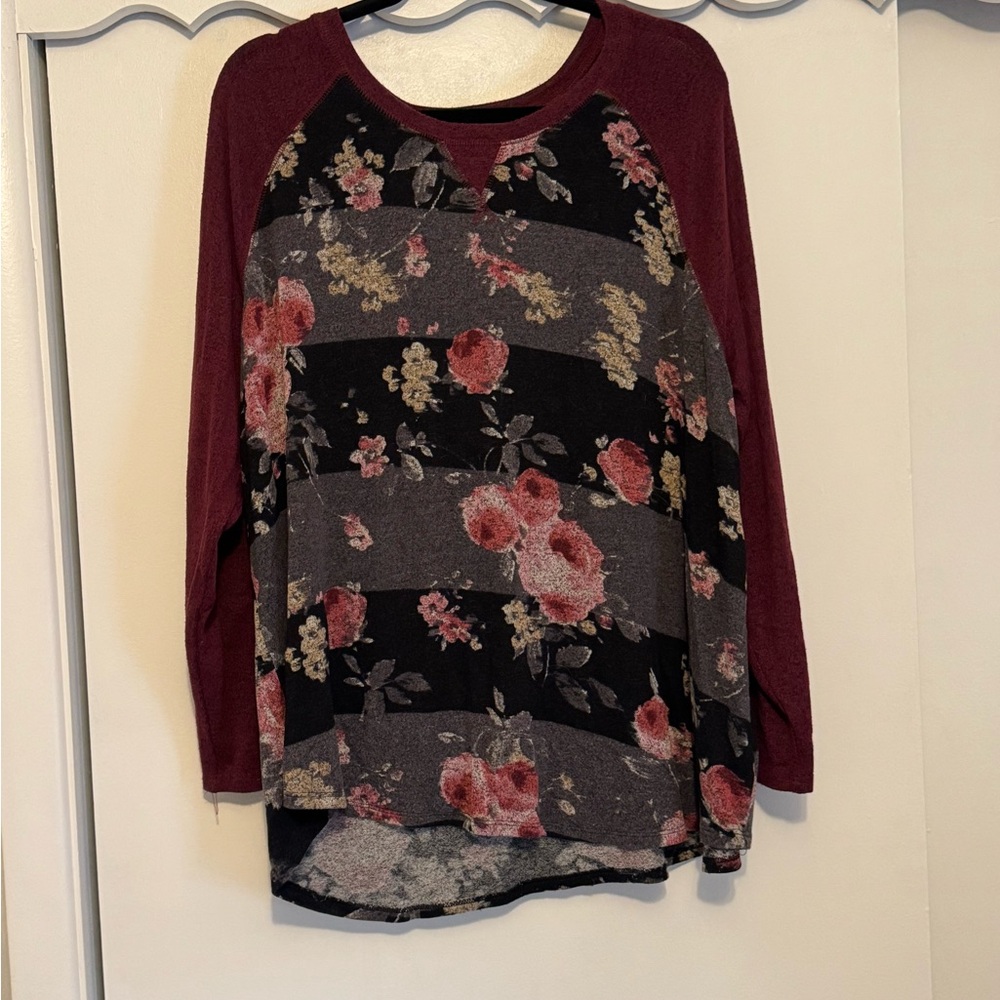 Maurices Burgundy and Gray Floral Long Sleeve Top